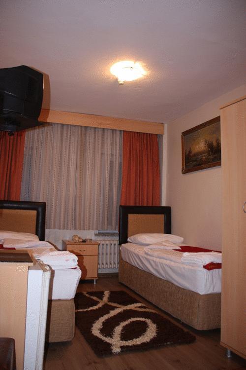 Ay Hotel 3*