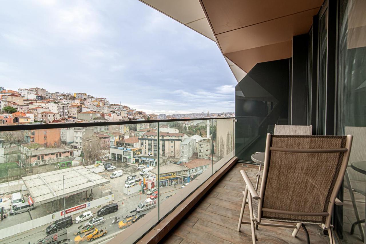 Modern In Beyoglu With Balcony Apartment
