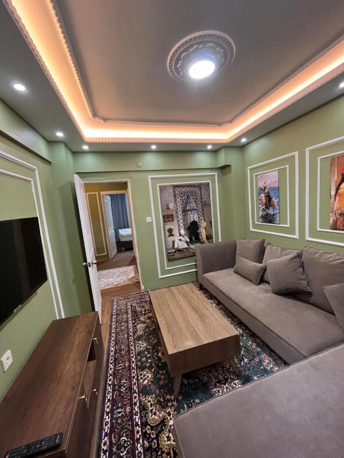 Secret Garden - Basement Apartment *