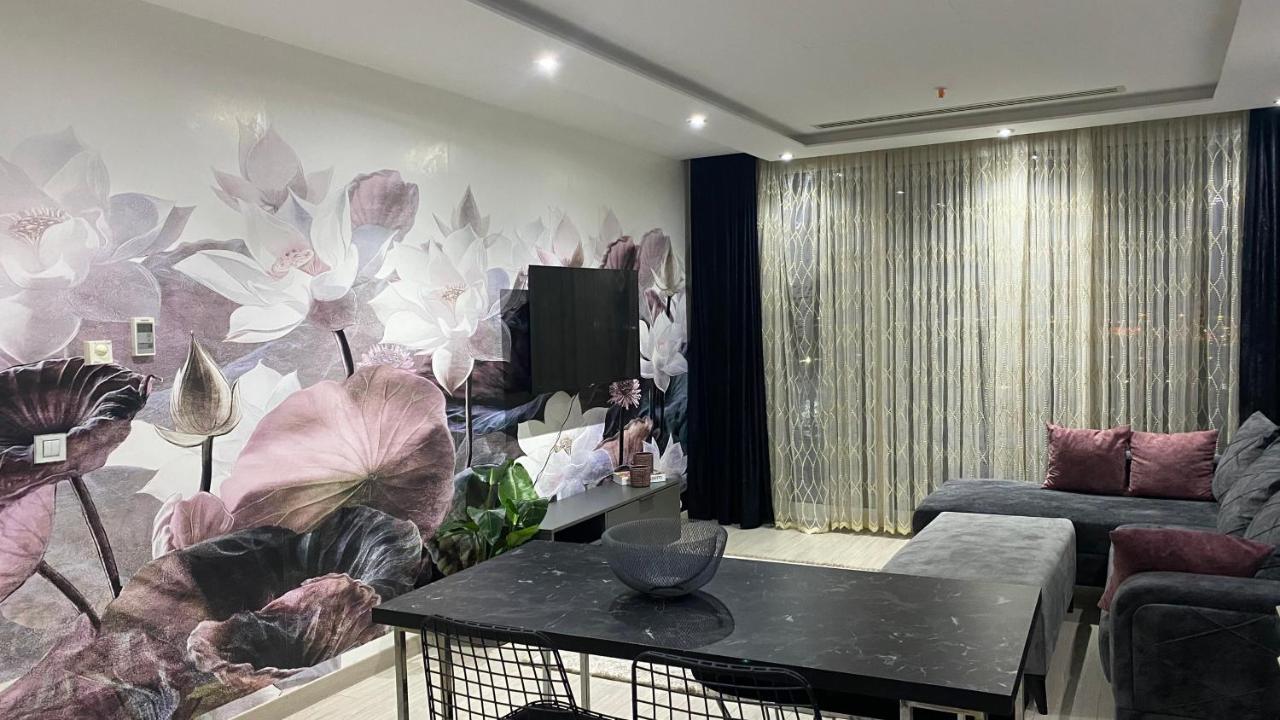 Luxury 2 With Seaview In Center İstanbul