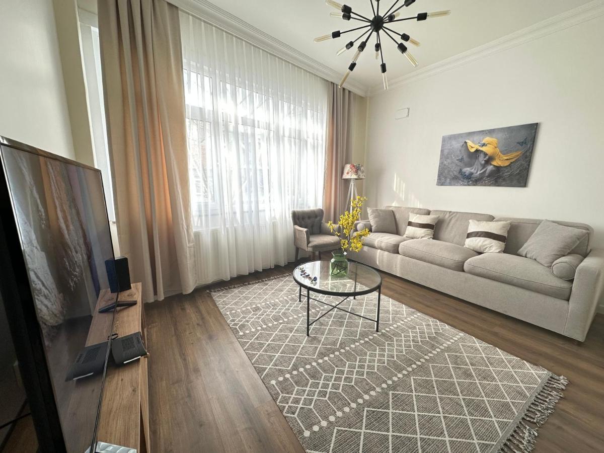 Apartment Center Of In Besiktas 2 1 With 2 Bathroom And 3 Air Conditioner Istanbul