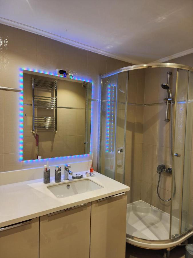 Luxury In Apartment *