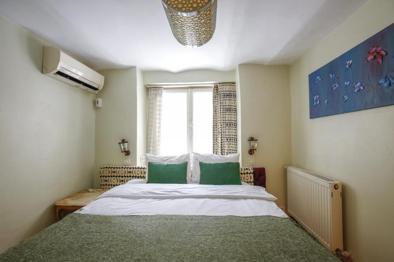 Superb Flat With Backyard In Cihangir Beyoglu