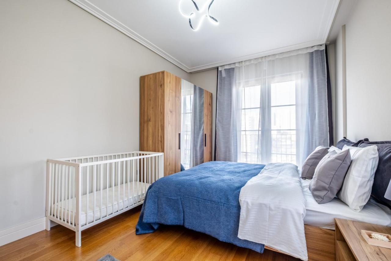 Flat With Balcony In Umraniye Daire İstanbul