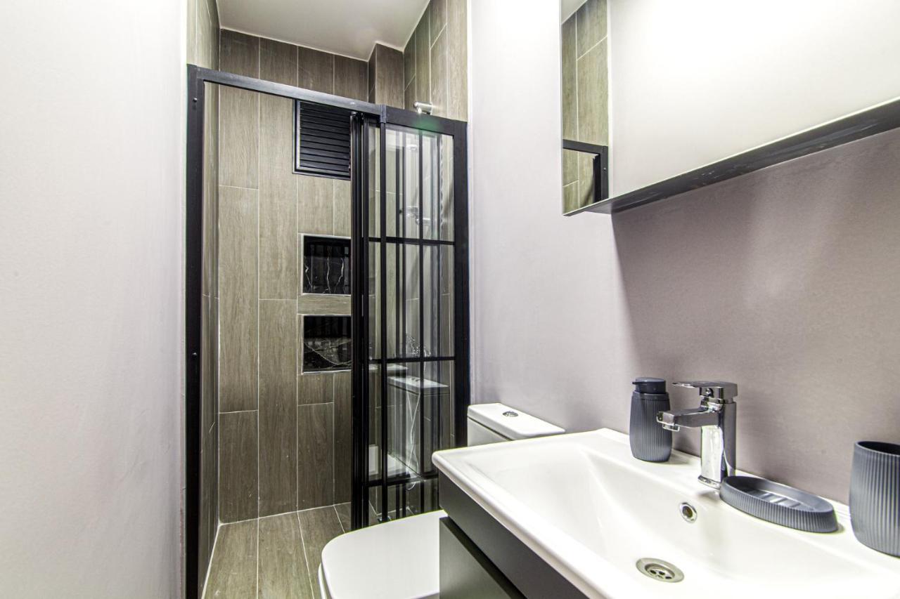 Sleek Studio Flat Close To Kennedy Avenue In Fatih * Istanbul