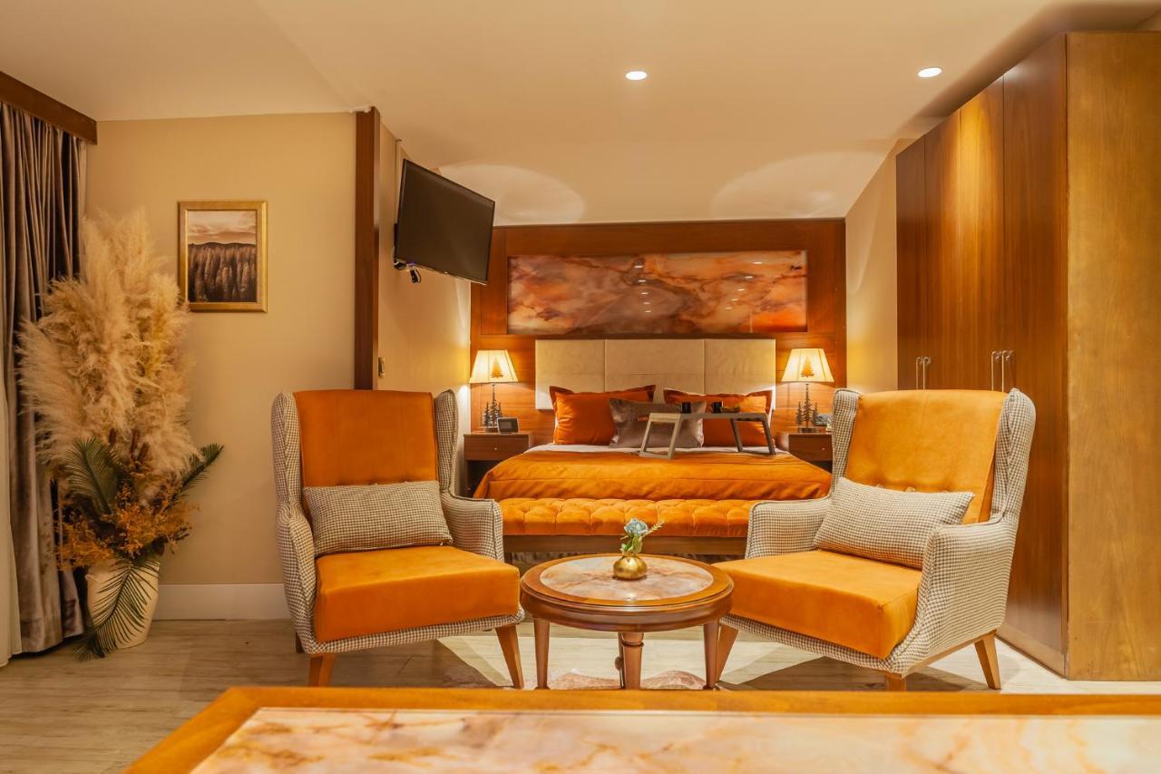 The Sacred Port Aparthotel