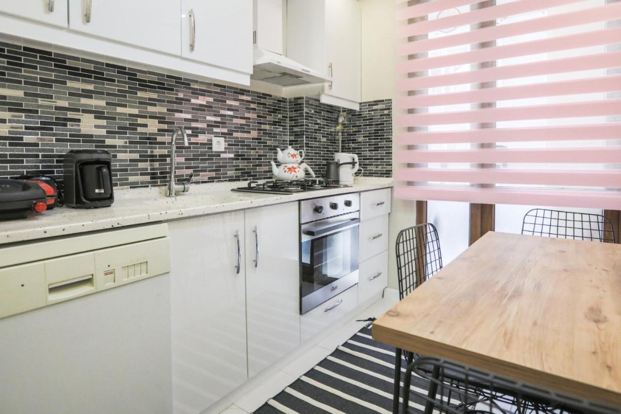 Flat Close To Shopping Malls In Kagithane * İstanbul