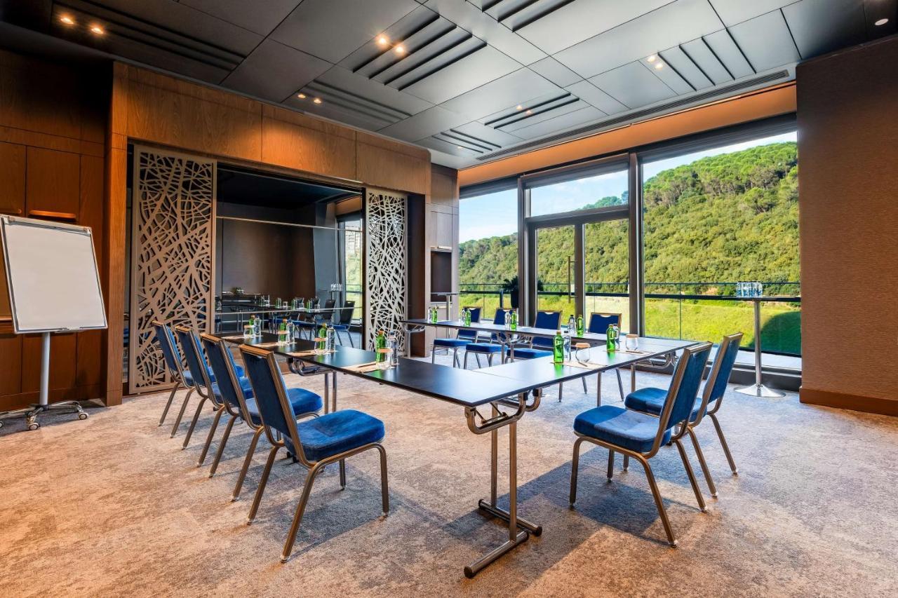 Radisson Collection Hotel, Vadistanbul Hotel 5*