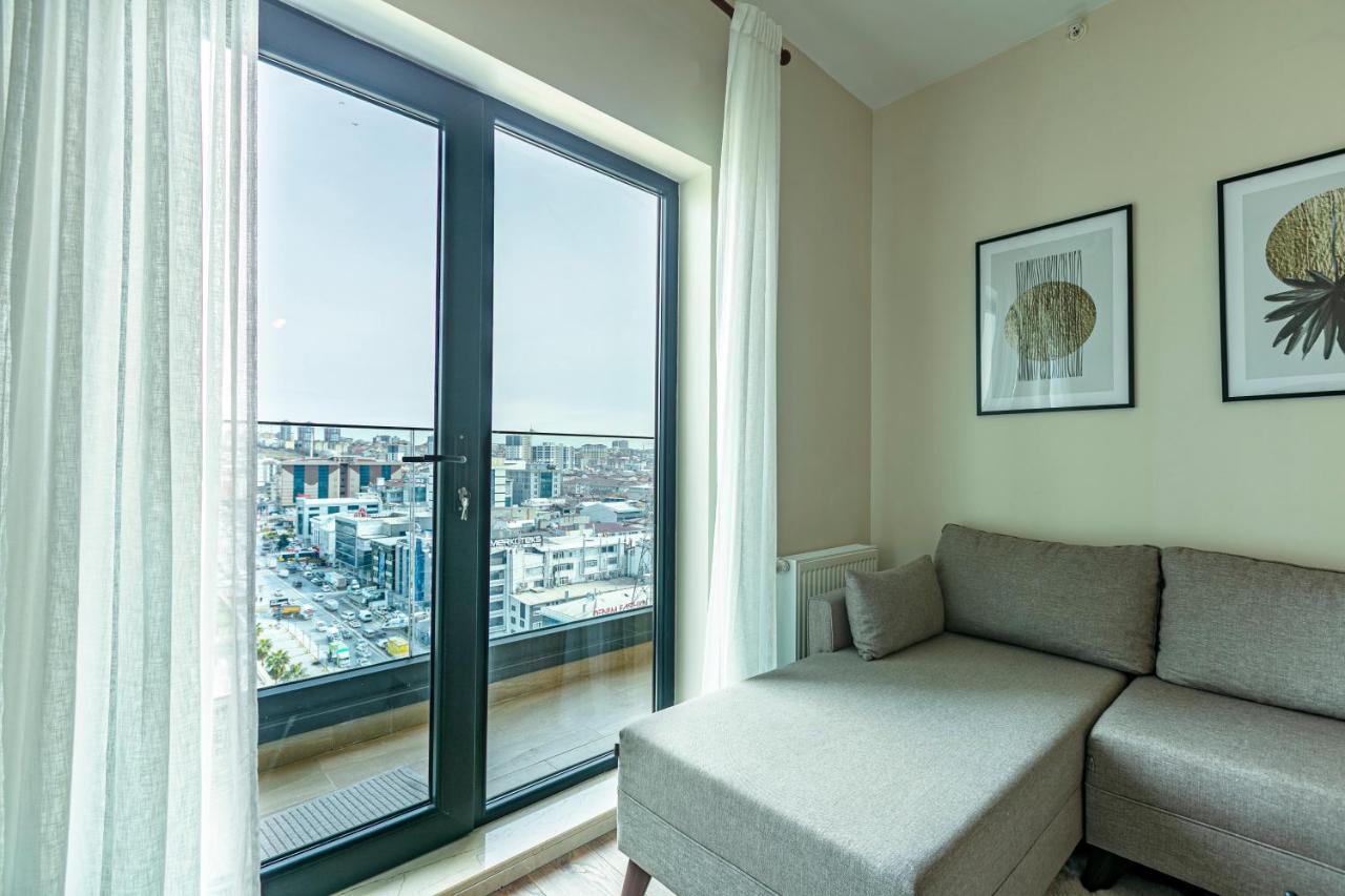 Lux Furnished Modern Apartment *