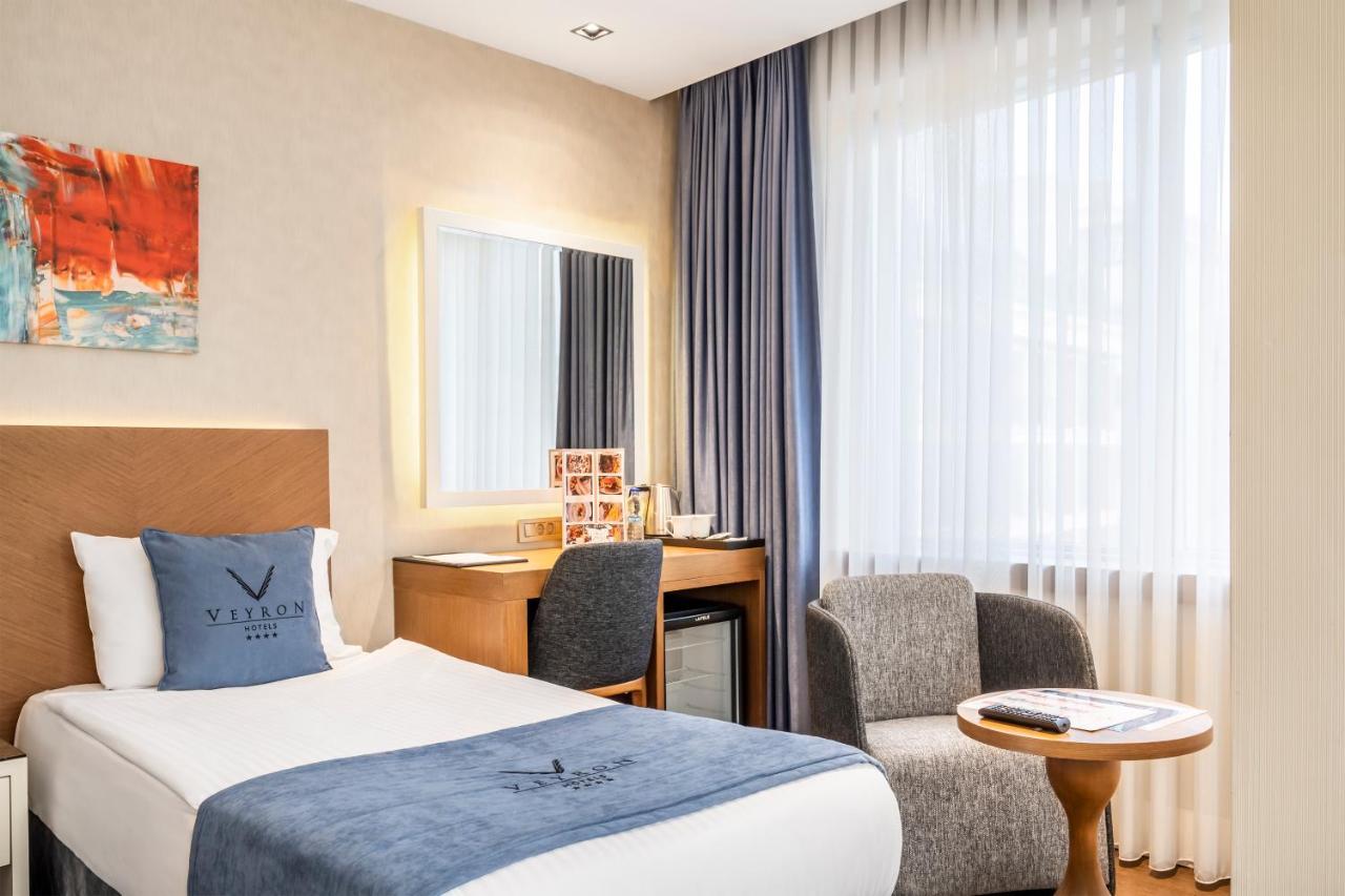 Hotel Veyron & Istanbul