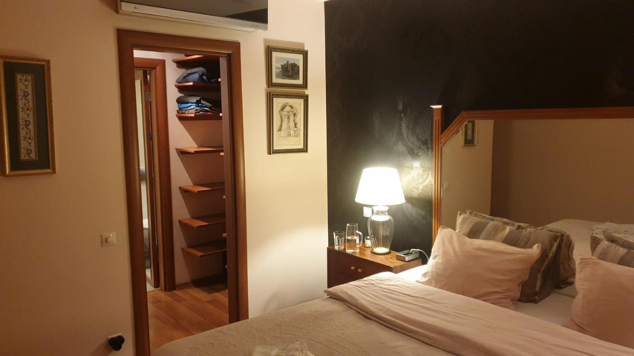 Homestay Luxe Next To Water Garden Open Mall, International Financial Center & Medical Center