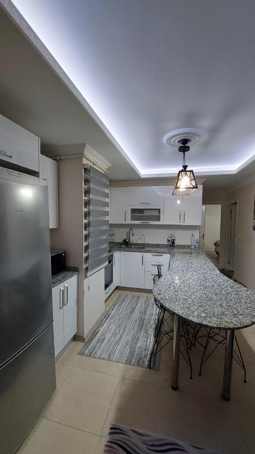 شقة مفروشة في Furnished In Apartment *