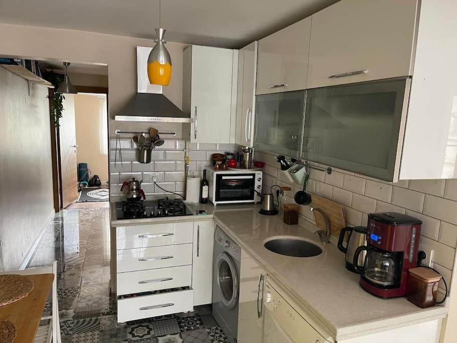 Apartment Terrace Flat In The Kadikoy Center