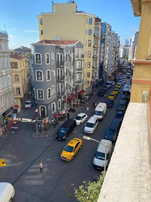Elmas * İstanbul
