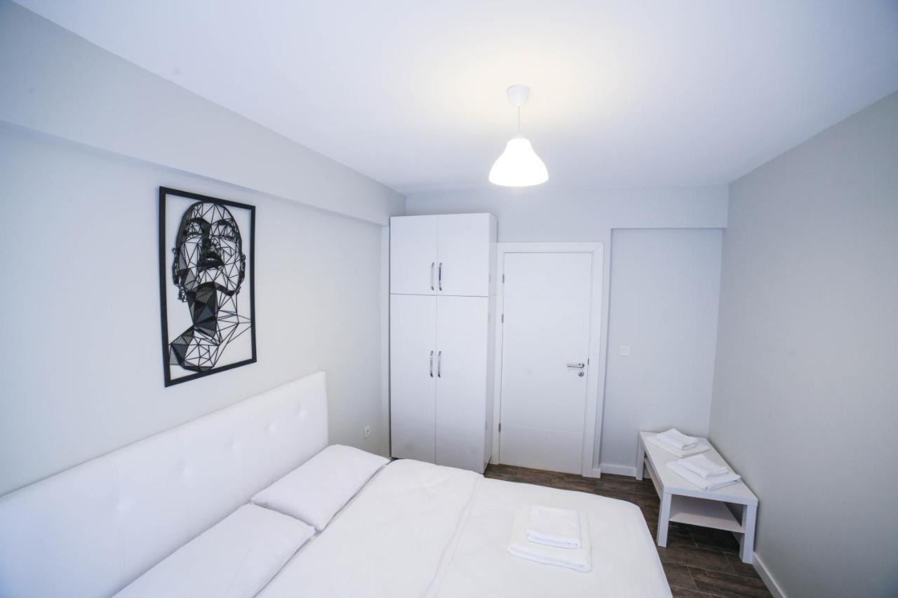 Modern Super Chic Duplex With A Terrace At The Heart Of City!