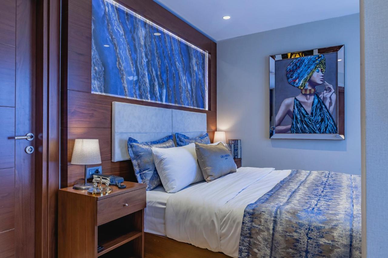 The Sacred Port Aparthotel *