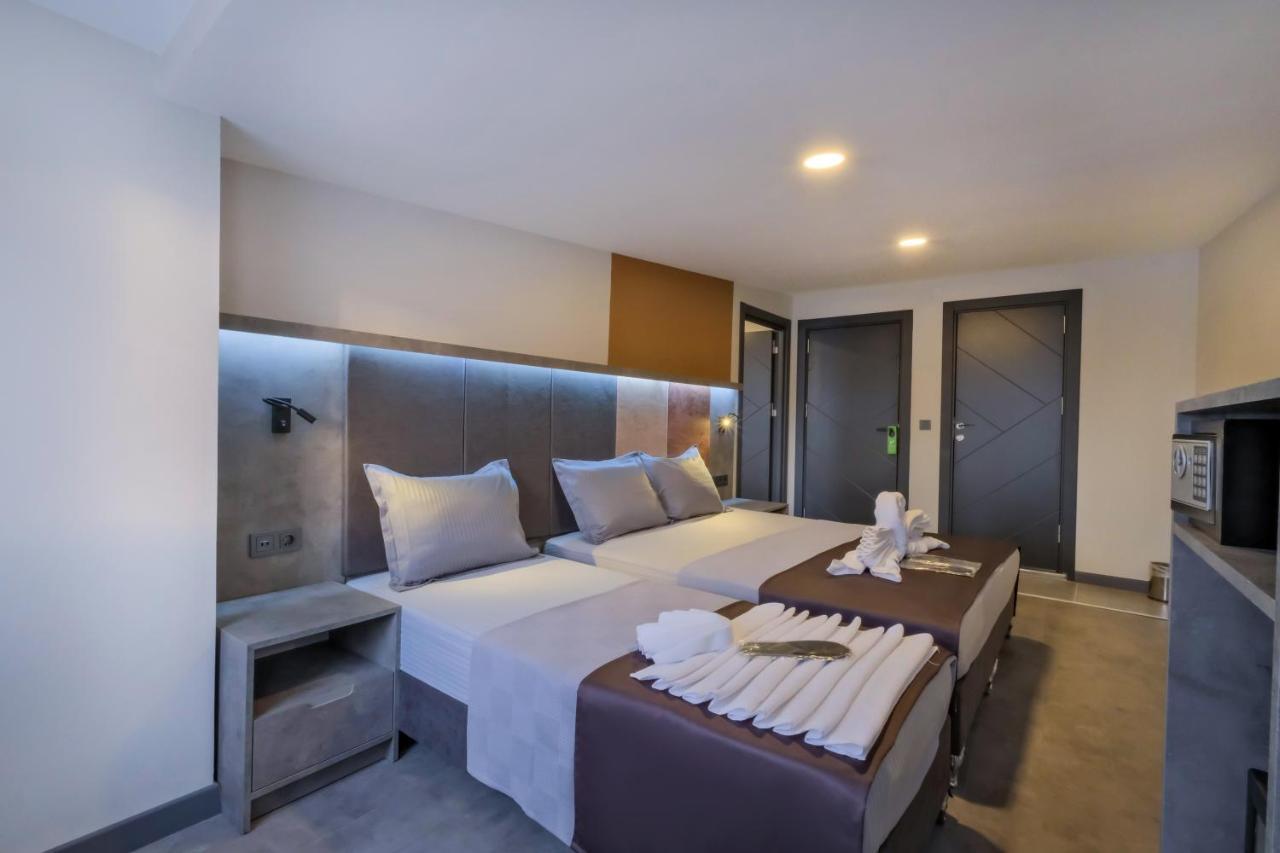 Hotel The Queen 2*