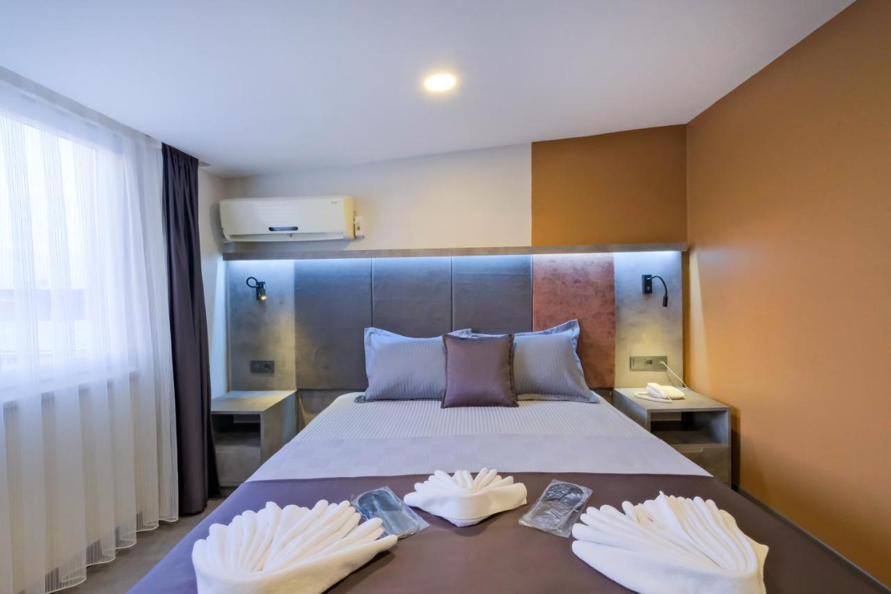 Hotel The Queen 2*