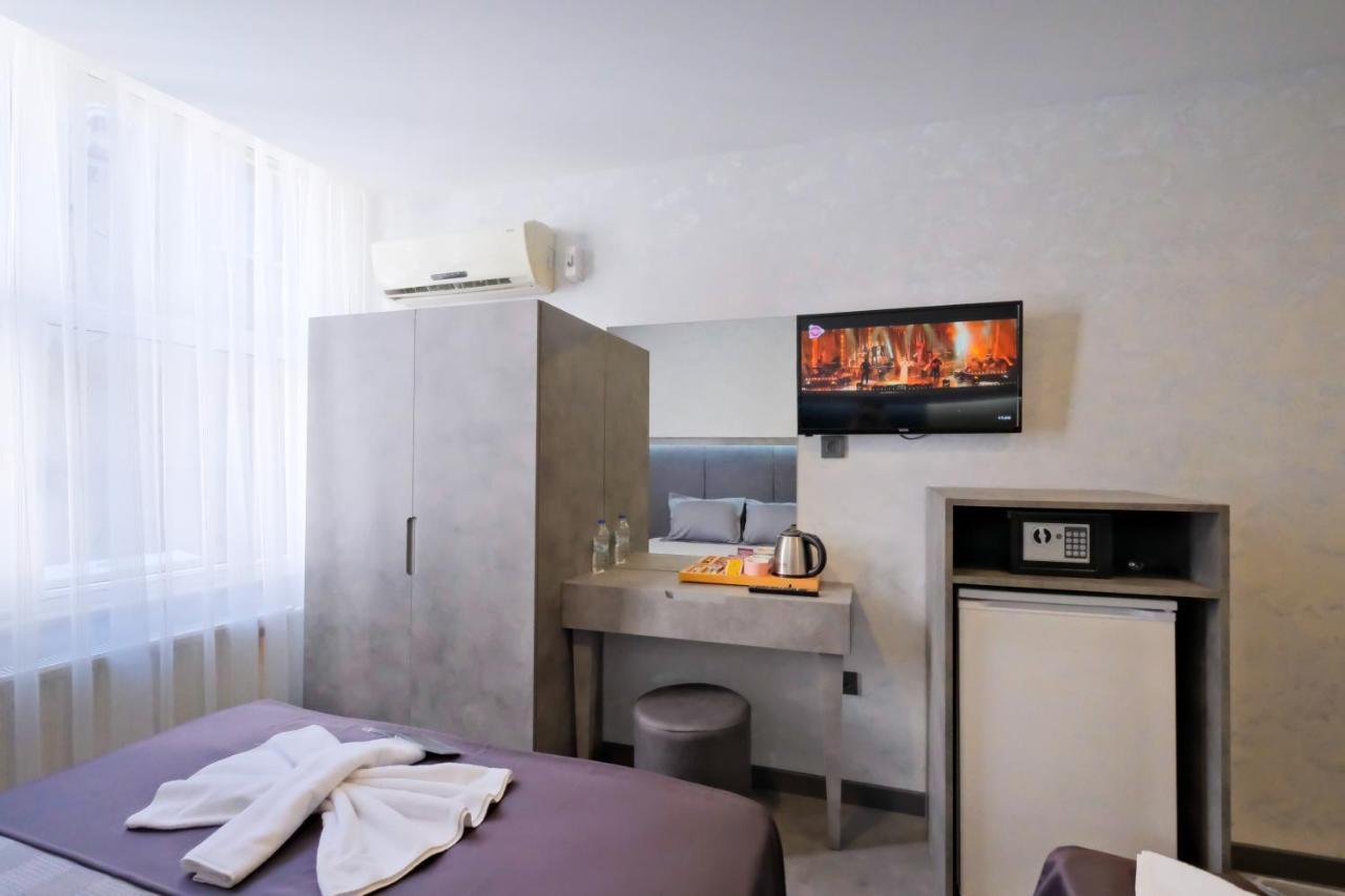 The Queen Hotel