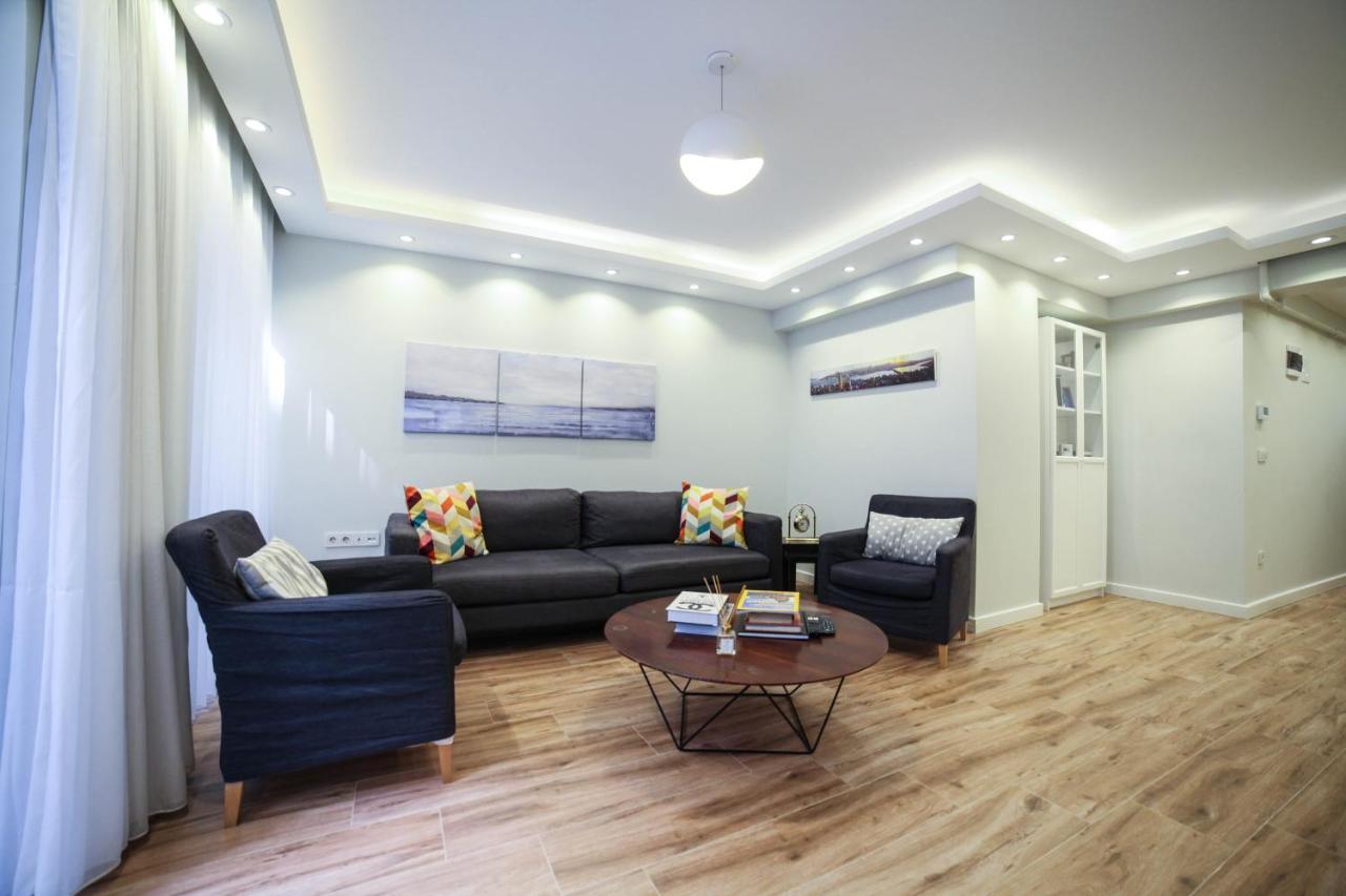 Modern Super Chic Duplex With A Terrace At The Heart Of City! Apartamento