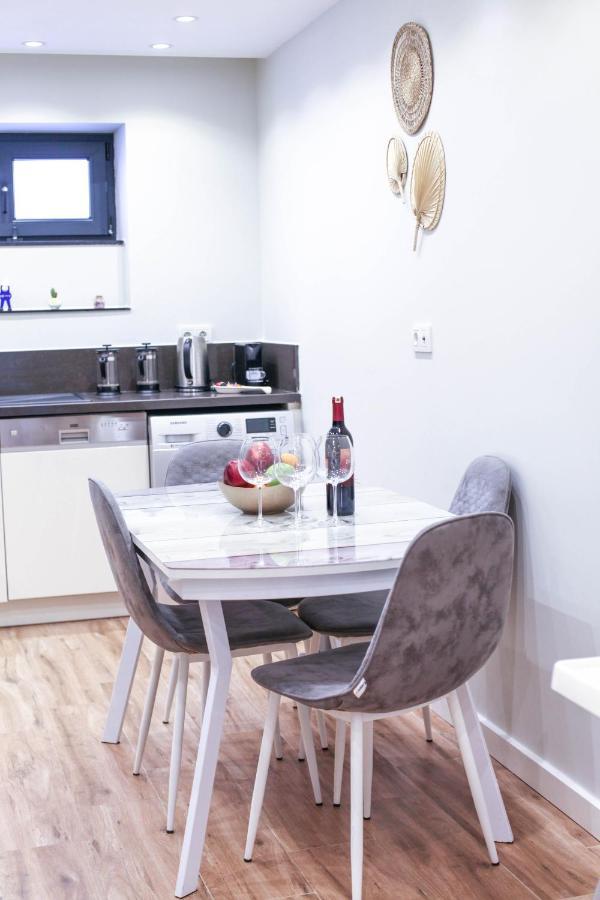 Apartamento Modern Super Chic Duplex With A Terrace At The Heart Of City!