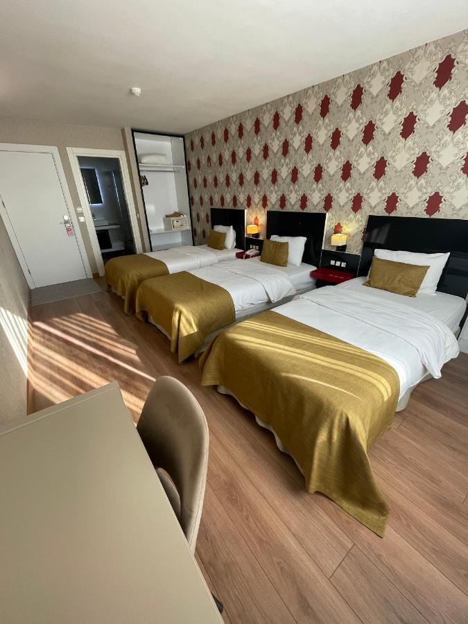 Hotel Era Palace 2*