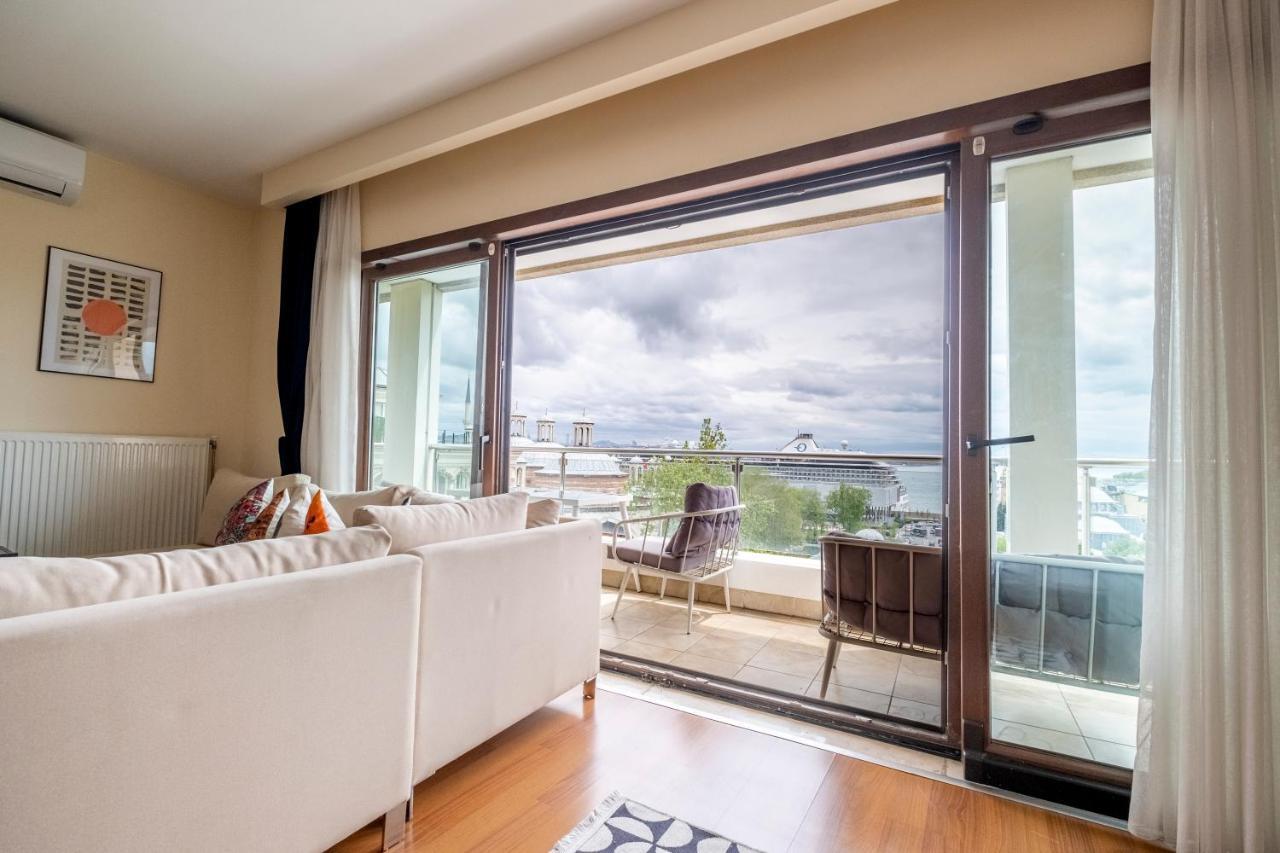 Stunning Duplex With Sea View Istanbul