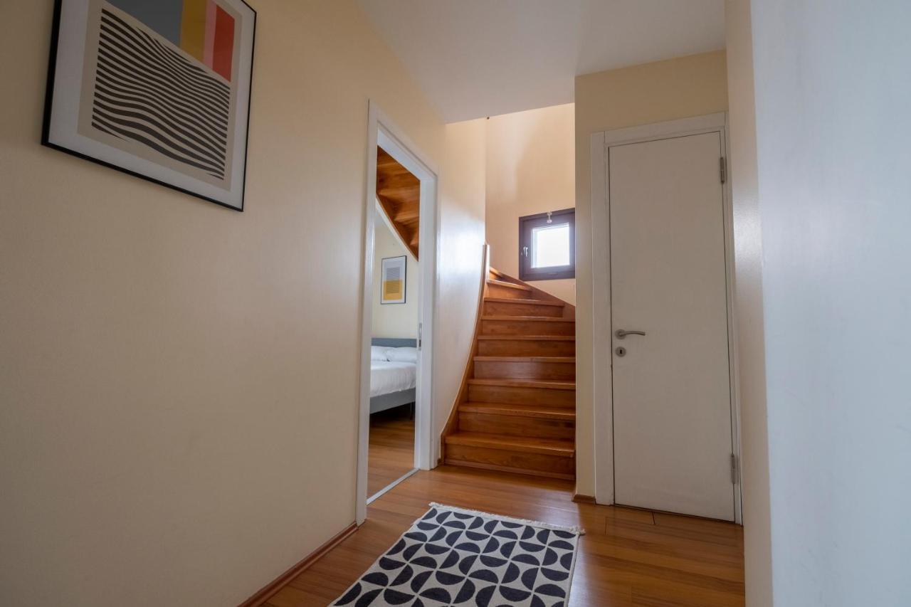 Stunning Duplex With Sea View Apartment *