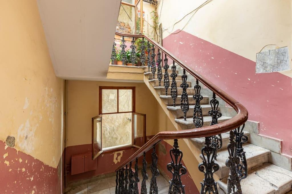 Apartment Historical, Comfy 2+1 *