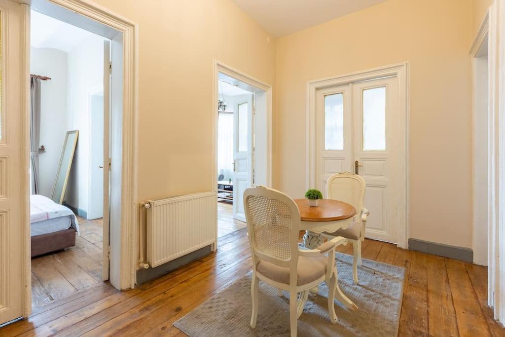 Historical, Comfy 2+1 Apartment