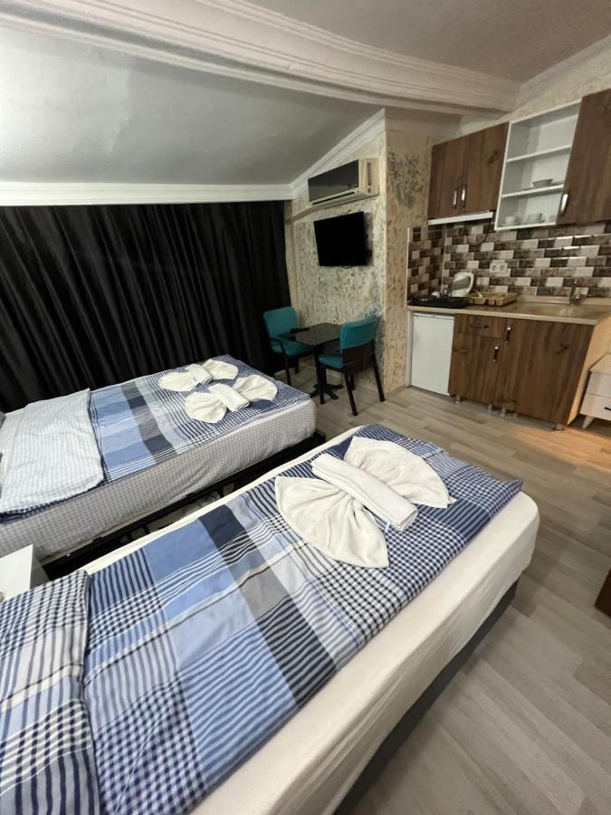 Sophia Suites Metin