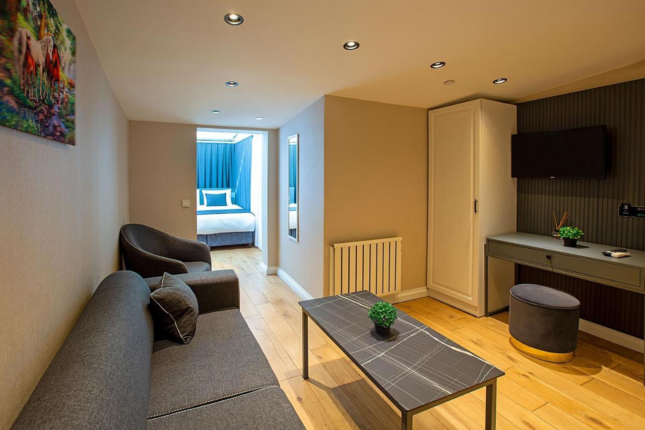 Moss Aparthotel 4*