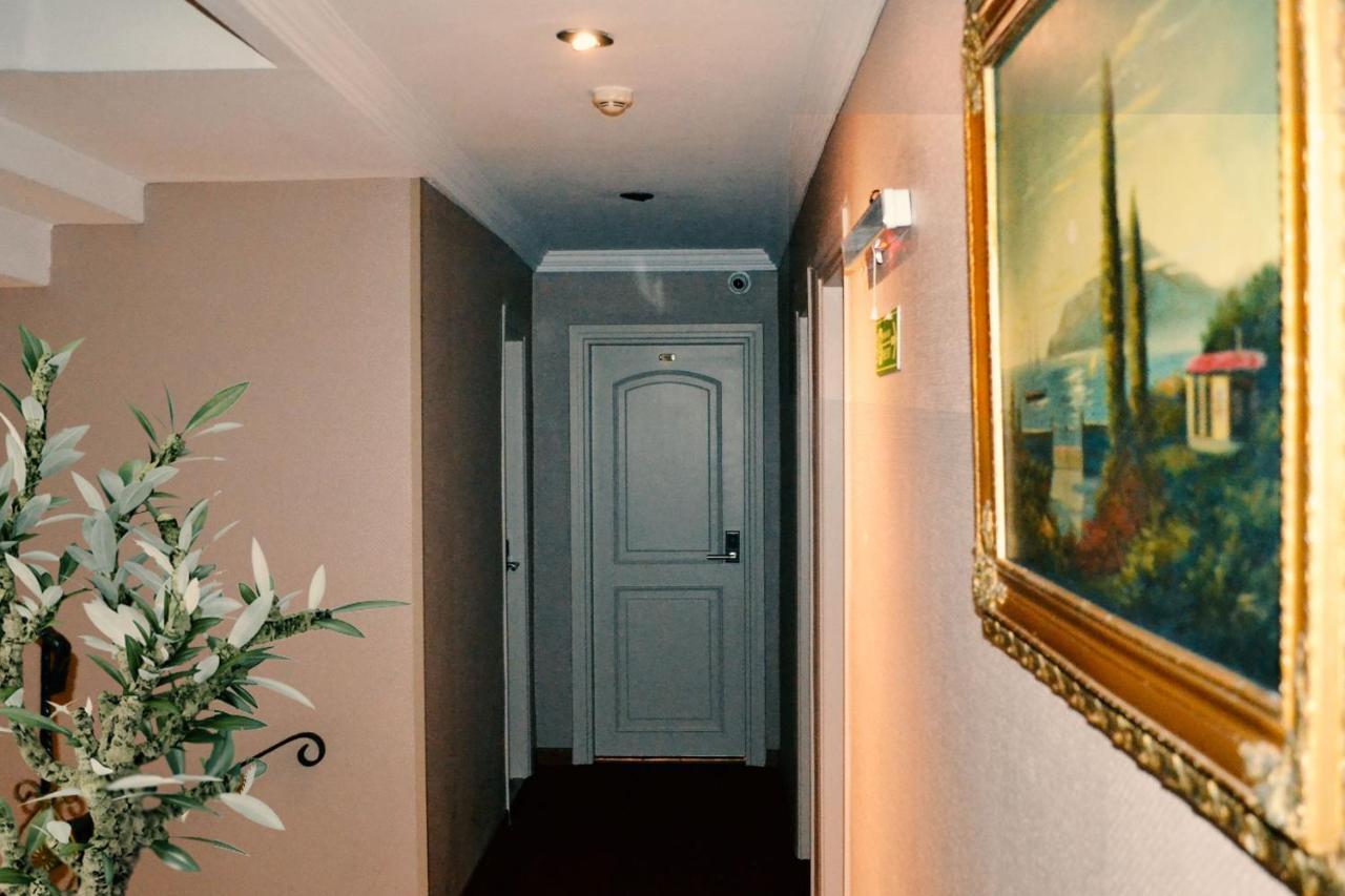 Hotel Sembol 3*