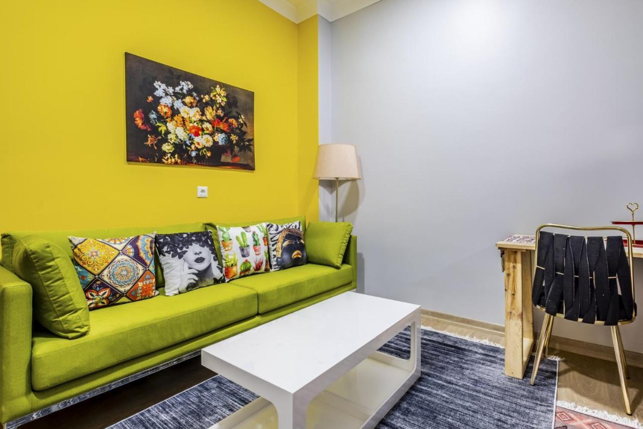 Centrally Located Flat With Balcony In Uskudar Apartment Istanbul