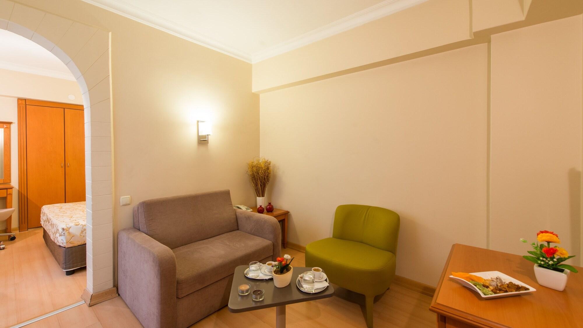 Prestige Old Hotel 3*