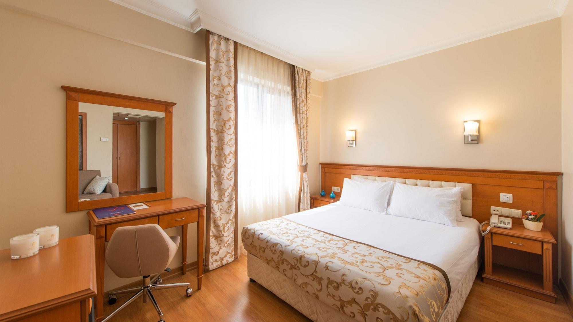 Prestige Old Hotel