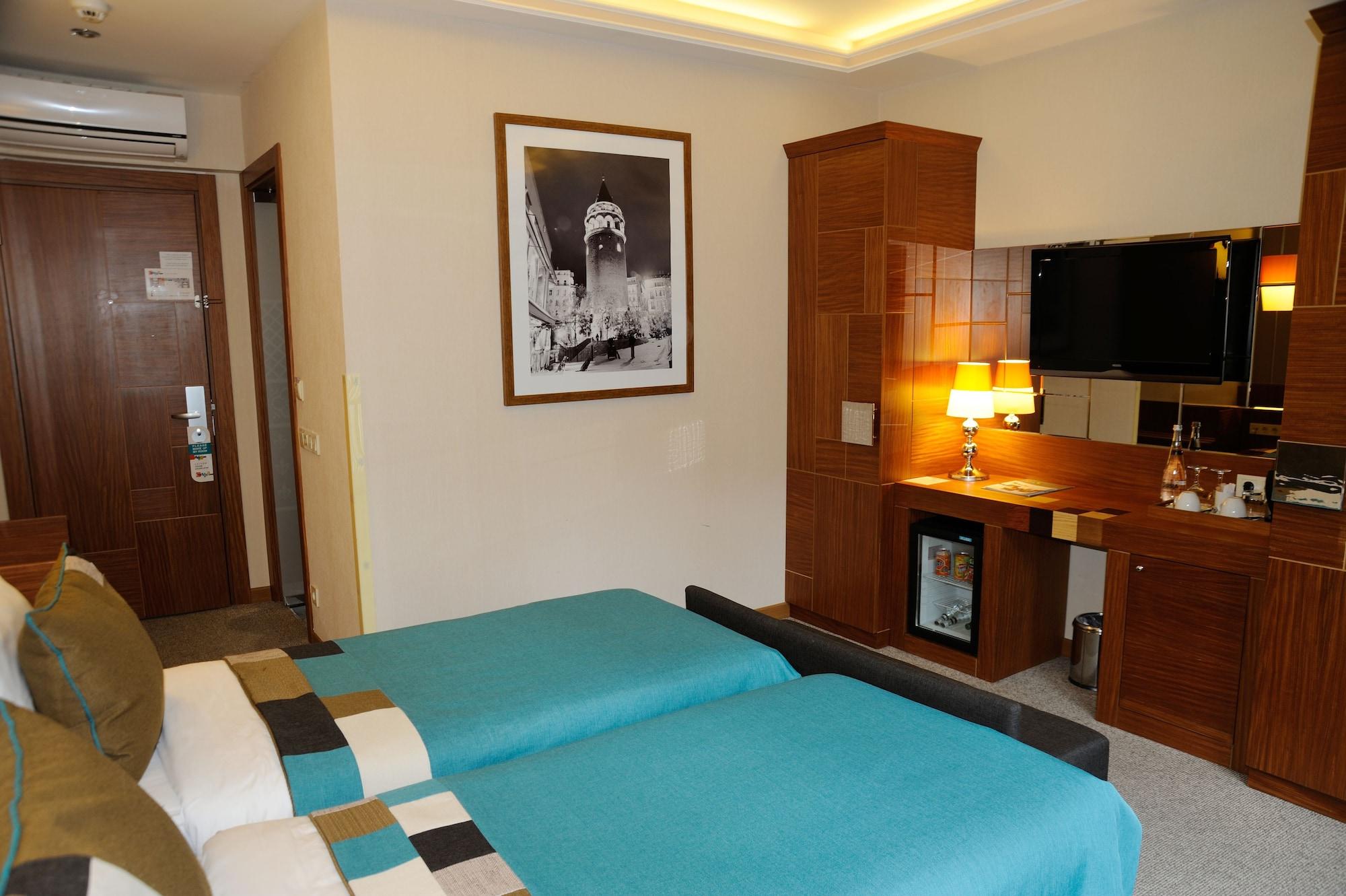 Hotel Collage Taksim 3*