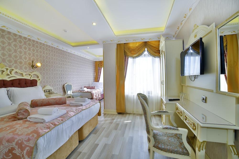 Nayla Palace Otel 2*