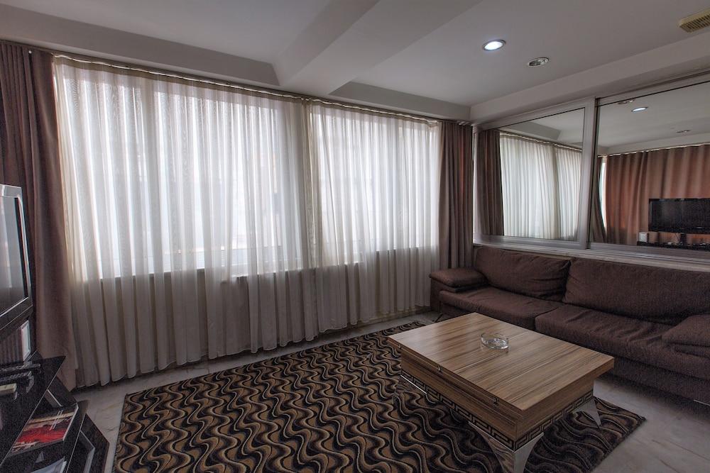 Mykent Hotel 2*