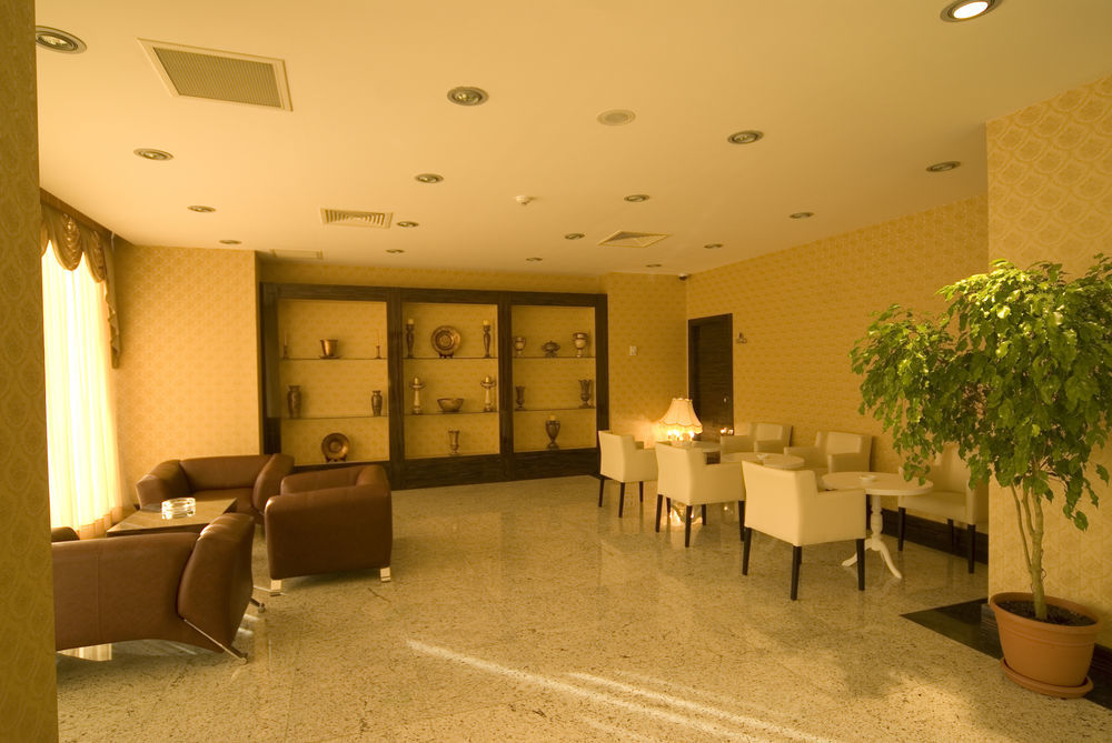 Golden Hill Hotel 4*