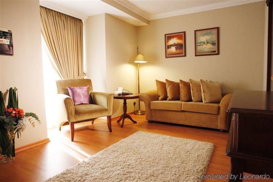 Hotel Occidental Taksim 4*