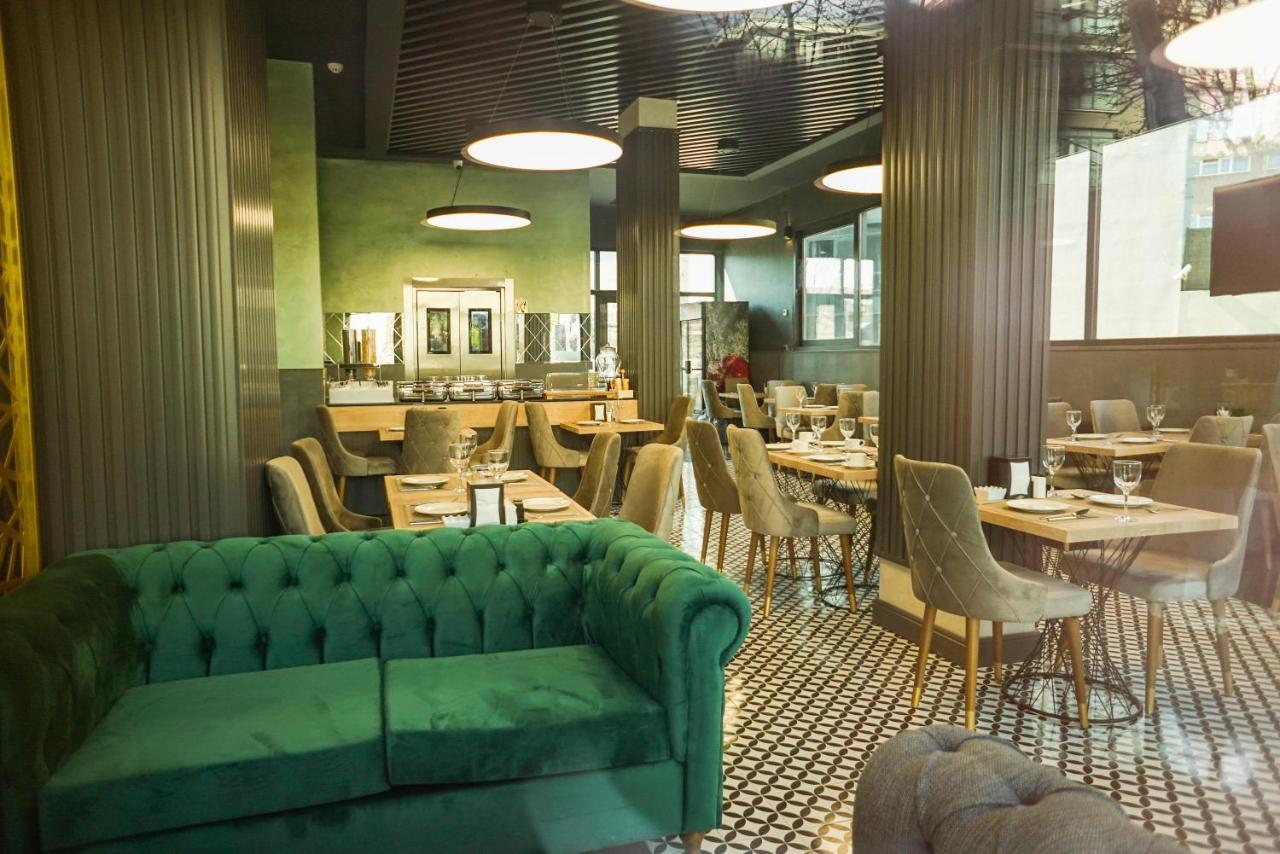 Aram Business & Luxury 3*