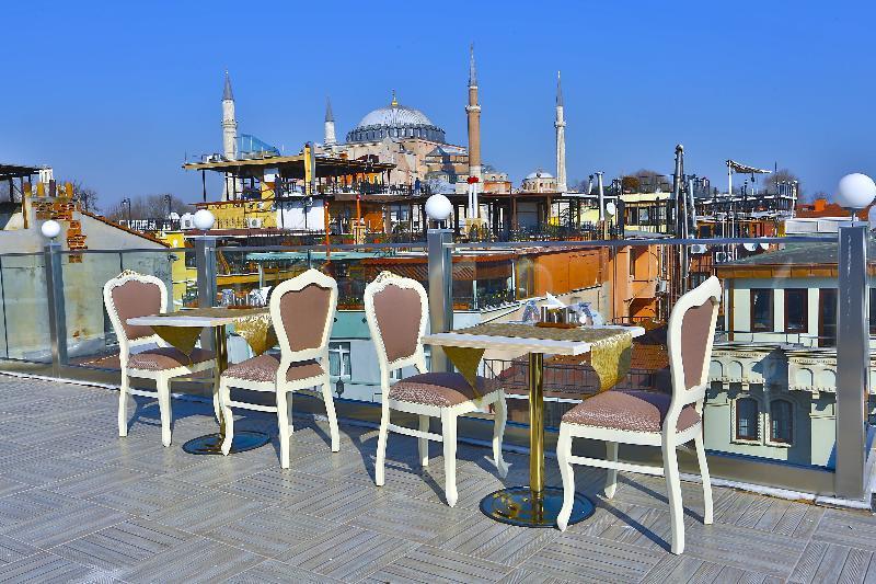Nayla Palace 2*