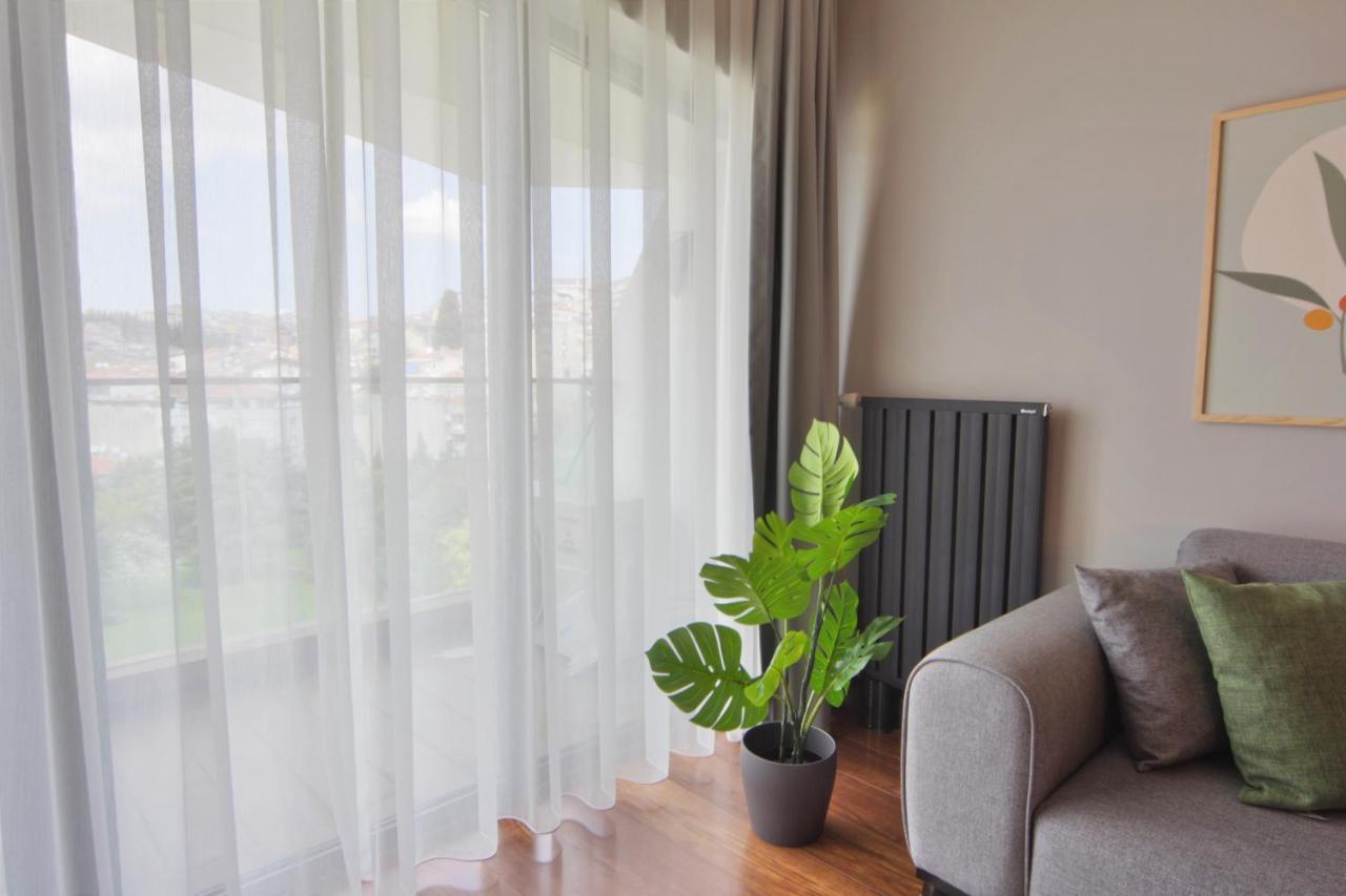 Spacious With Balcony- Tranquil Haven