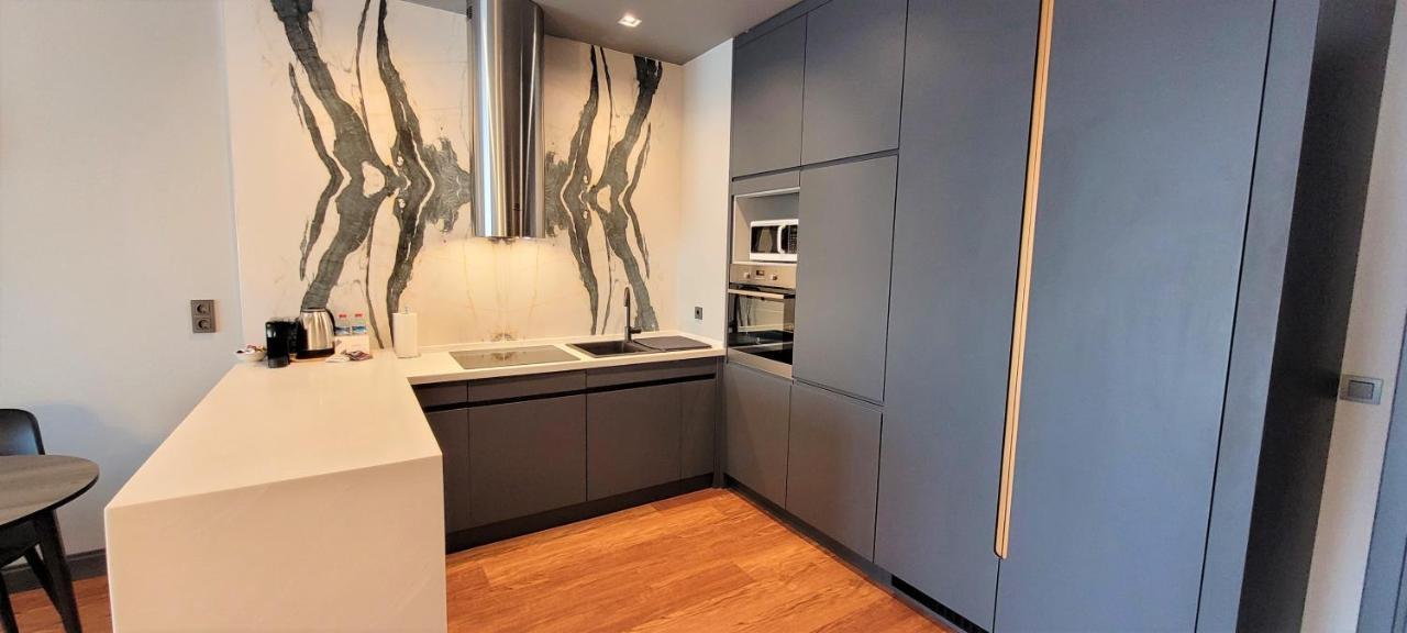 Apartment Spacious With Balcony- Tranquil Haven Istanbul