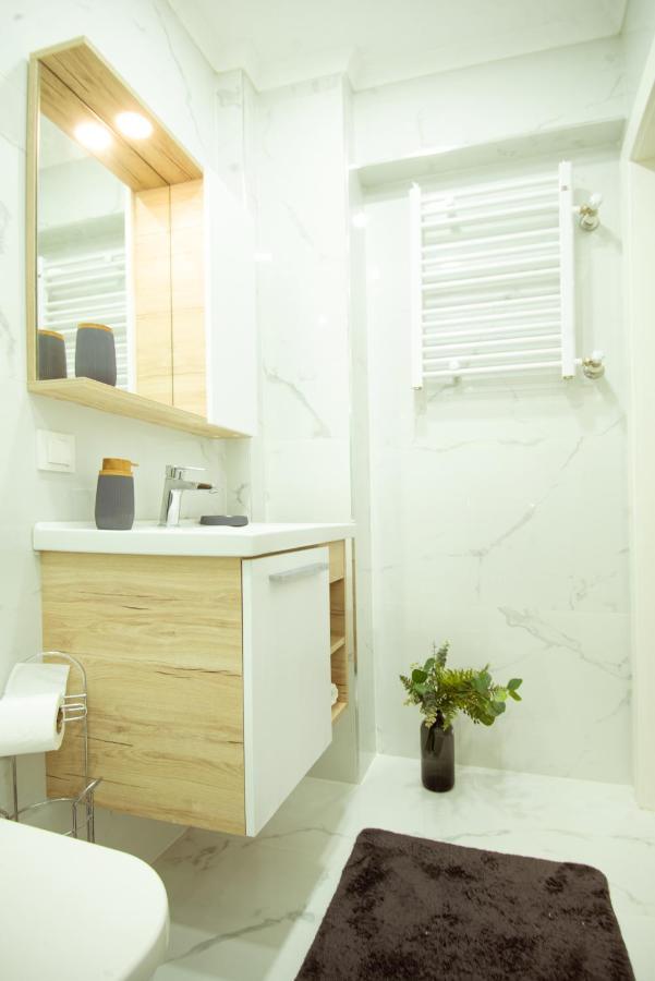 Daire Charming Bagdat Avenue Hideaway, Near Marina *