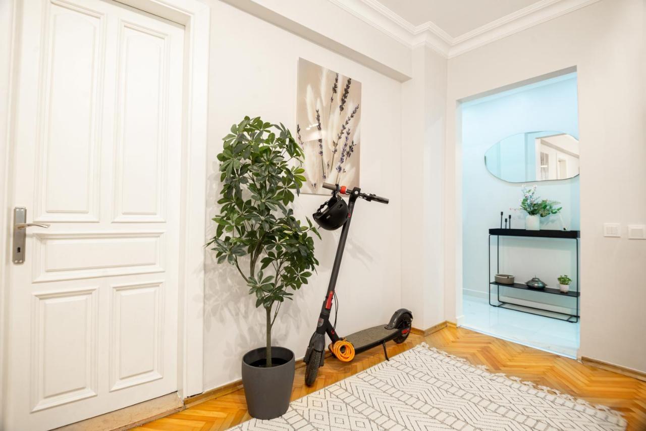 Daire Charming Bagdat Avenue Hideaway, Near Marina *