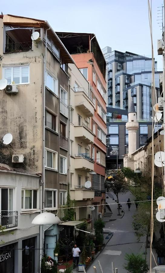 In The Heart Of Taksim Apartment *