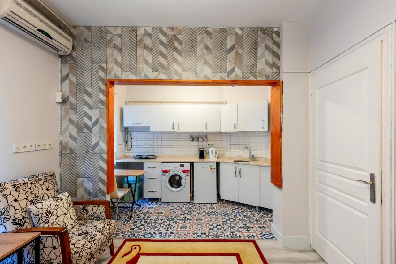In The Center Of Taksim And Galataport 2 Bedrooms And 1 Living In Apartment
