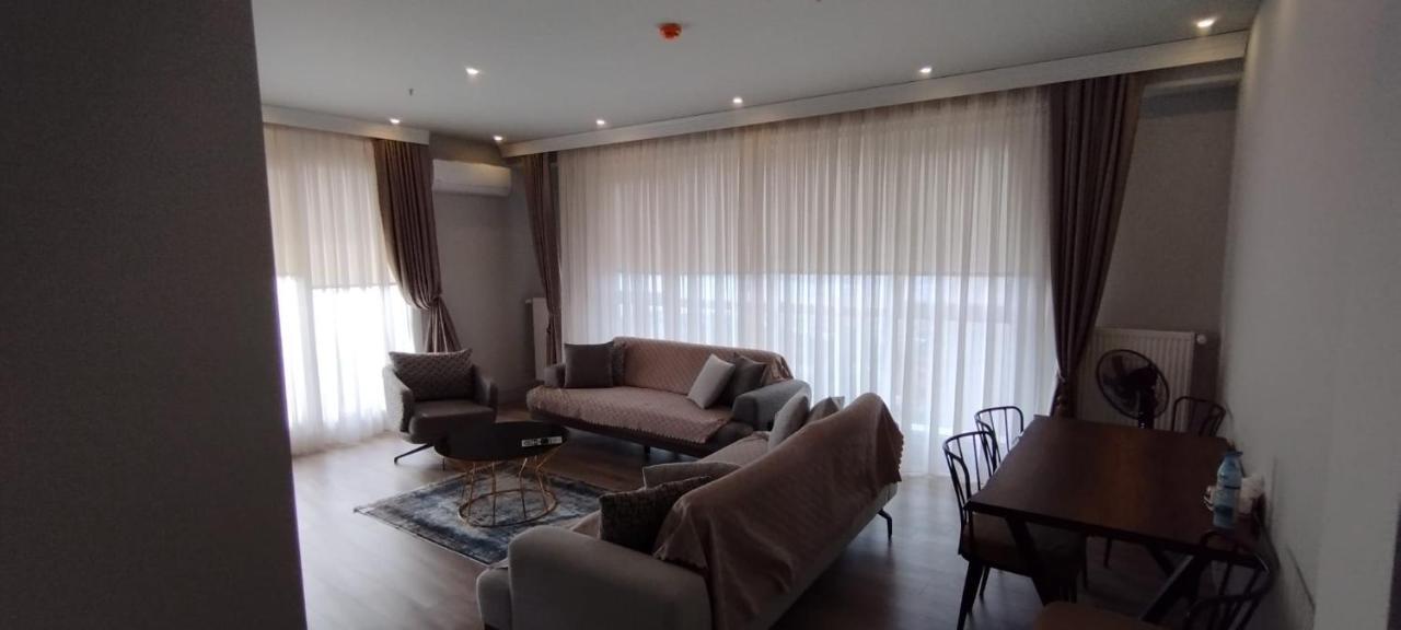 Apartment First Avenue Mall & Istanbul